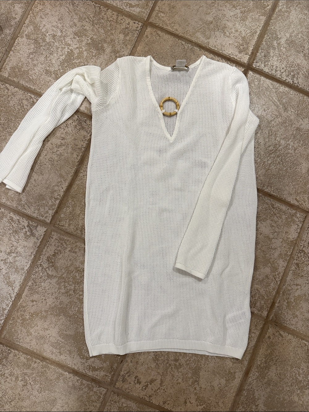 House of Harlow 1960 White V-Neck Sweater with Gold Ring Accent